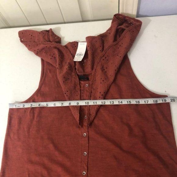 American Eagle Rust Orange Women’s Eyelet Ruffle Cotton Blouse Size XL - Picture 4 of 6